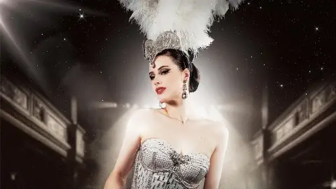 Burlesque with Evana De Lune