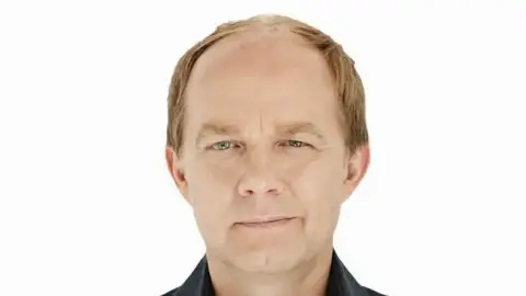 Derek Ogilvie - Up Close and Personal