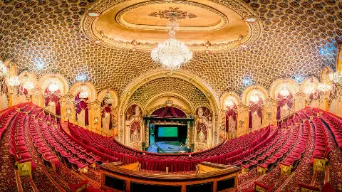Palace of Dreams Guided Tours